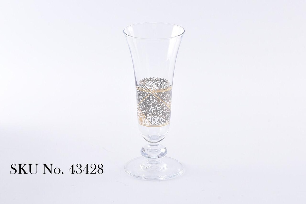 6 أكواب زجاجية وبلاتينية